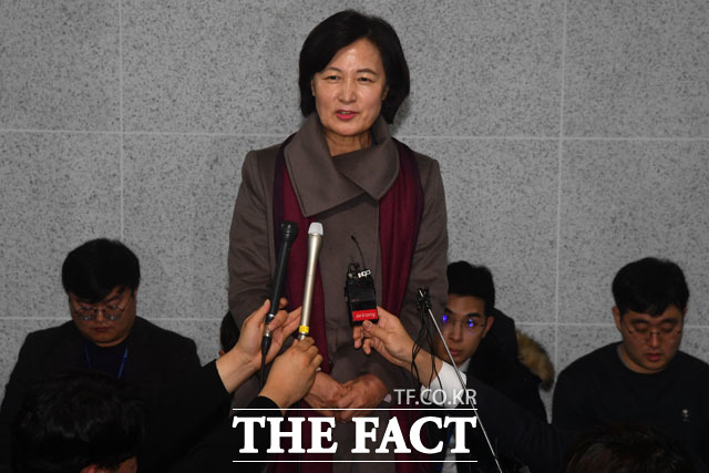 법무부 장관으로 내정된 추미애 더불어민주당 의원이 5일 오후 서울 여의도 국회 의원회관에서 장관 지명과 관련해 소감을 말하고 있다./국회=남윤호 기자