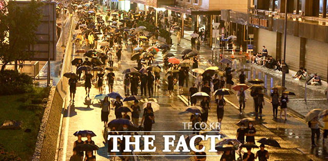 8일 홍콩 시위 관광 상품이 등장했다는 보도가 나왔다. 홍콩 시위대는가 8월 빅토리아파크에서 송환법 반대 대규모 시위를 연 모습. /김세정 기자