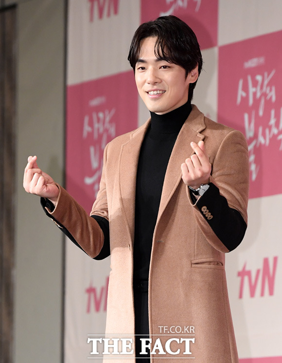배우 김정현이 9일 오후 서울 종로구 포시즌스 호텔에서 열린 tvN 드라마 사랑의 불시착 제작발표회에 참석하고 있다. /임세준 기자