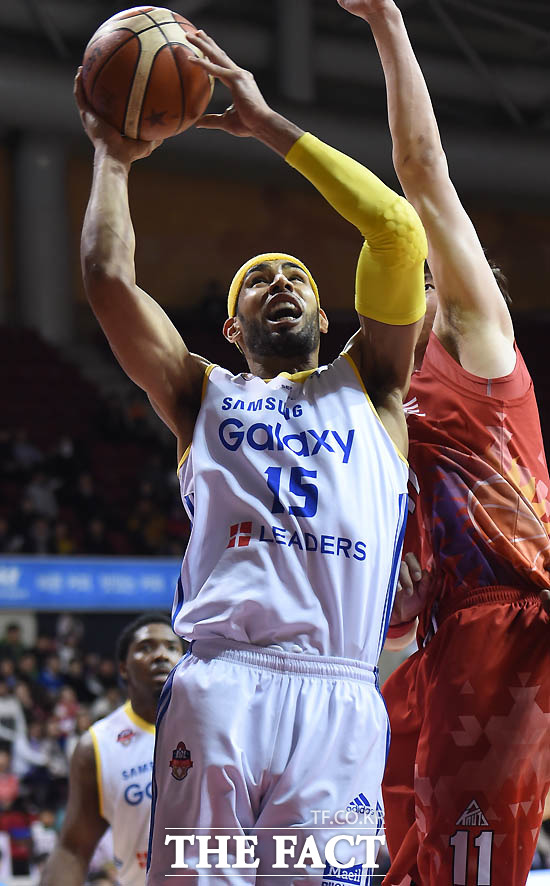 10일(화) 오후 7시에 잠실실내체육관에서 열리는 2019-20시즌 남자프로농구(KBL) 서울삼성-원주DB전을 대상으로 한 농구토토매치 57회차 투표율을 중간 집계한 결과, 참가자의 38.40%가 홈팀 서울삼성의 근소한 우세를 예상했다./더팩트 DB