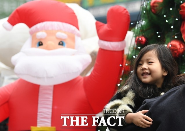 이베이코리아가 크리스마스 직전 장난감 구매 시기르 분석한 결과, 12월 둘째 주 장난감 선물을 가장 많이 구매하는 것으로 나타났다. /더팩트 DB