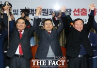 [TF포토] 자유한국당 원내사령탑에 심재철-김재원