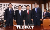 [TF포토] 원내대표 회동 갖는 이인영-심재철-오신환