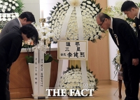 [TF포토] 빈소에 자리잡은 이건희 회장 조화
