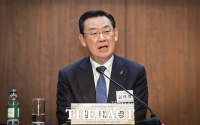 [TF포토] DLF 사태 관련해 답변하는 김태영 은행연합회장