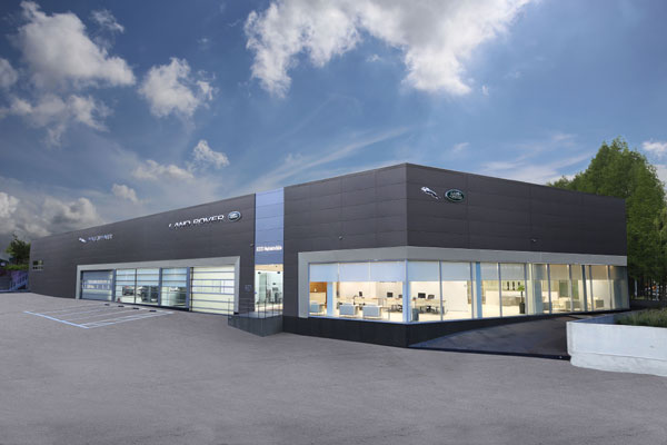 KCC오토모빌이 서초양재 재규어 랜드로버 서비스센터 오픈 5주년을 기념해 고객 감사 이벤트를 진행하고 있다. /KCC오토모빌 제공