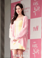  [TF움짤뉴스] 손예진, 가볍지만 세련된 패션