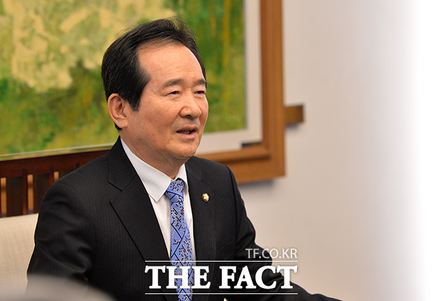 정세균 전 국회의장을 이낙연 국무총리 후임으로 임명하는 것에 국민 절반가량이 찬성하는 것으로 나타났다. /더팩트 DB