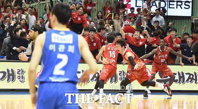 케이토토는 농구토토 매치 60회차와 배구토토 매치 59회차게임을 오는 17일(화) 오후 6시50분에 동시 발매 마감한다./더팩트 DB