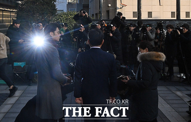 정세균 국무총리 후보자가 18일 오전 서울 종로구 금융감독원 연수원에 마련된 후보자 사무실에 출근하기에 앞서 취재진에게 소감을 밝히고 있다. /이동률 기자