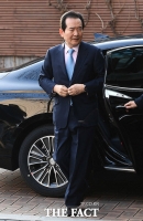  정세균 총리 후보자, 첫 출근 '청문회 치른 지 14년 전인데…'(영상)