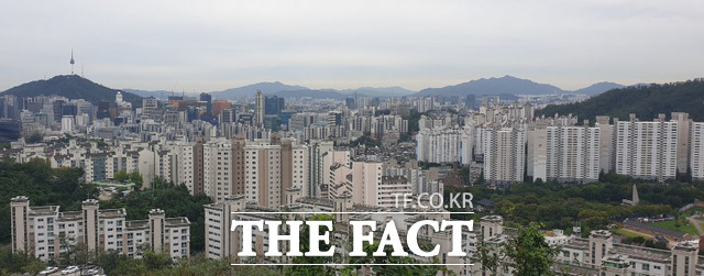 지난달 서울 주택 매매 거래량은 1만7313건으로 집계됐다. /윤정원 기자