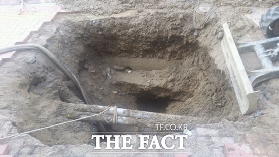 22일 서울 여의도에서 누수로 인한 지반 침하 사고로 공사장 작업자 1명이 사망하는 사고가 발생했다. /더팩트 DB