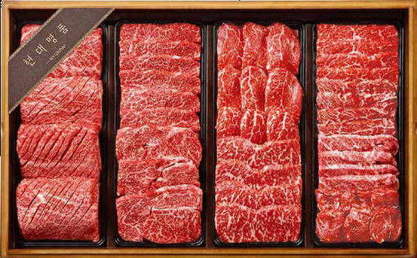 현대백화점이 내년 1월 24일까지 2020년 설 선물세트 본판매를 진행한다. 현대백화점 현대명품 한우 프리미엄 세트 사진. /현대백화점 제공