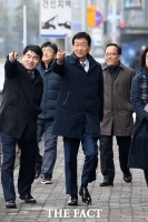 [TF포토] '초등학교 앞 안전관리 점검하는 진영 장관'