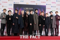 [TF포토] 세븐틴, '꽉 찬 포토타임~'