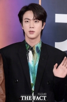 [TF포토] 방탄소년단 진, '미모가 반짝반짝~'
