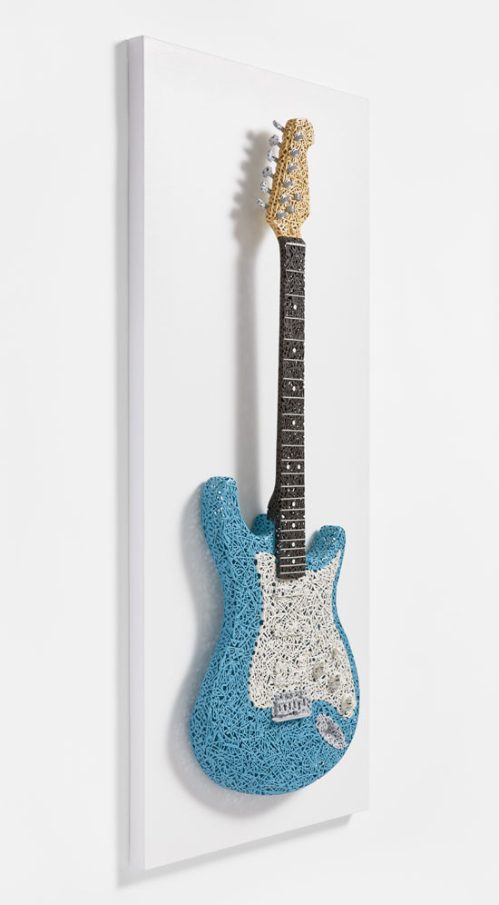 조현수 작가는 붙이거나 깎아내는 입체작가의 숙명적인 작업에서 벗어나 평면작업을 입체화하는 듯한 독특한 기법과 장르를 보여준다. /안국문화재단 제공