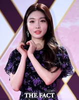 [TF포토] 청하, '사랑스런 하트'