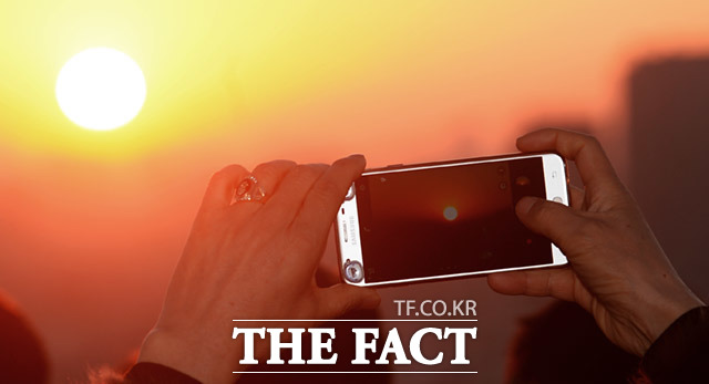 SK이노베이션이 2020년 첫 일출을 유튜브 채널 등을 통해 생중계한다고 31일 밝혔다. /더팩트 DB