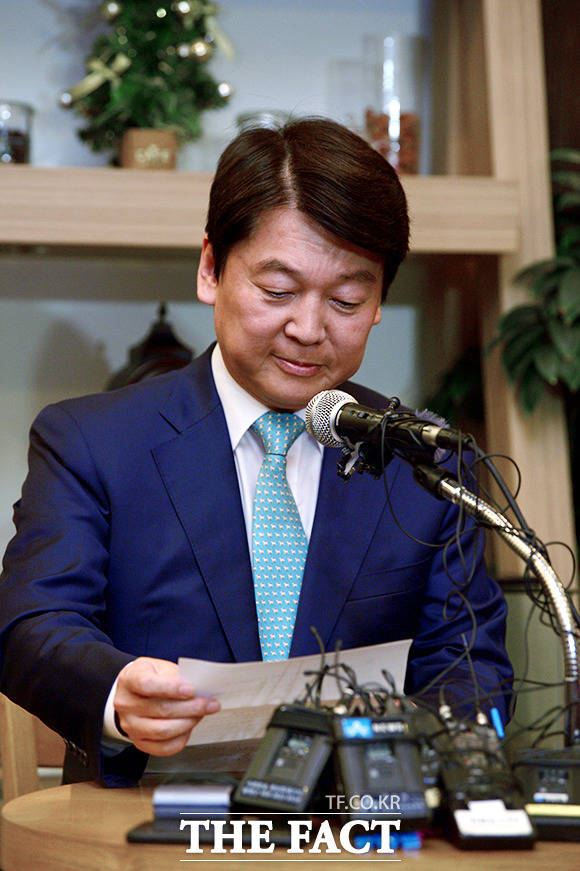 안철수 바른미래당 전 의원이 정계 복귀를 선언한 가운데 안철수 관련주가 급등하고 있다. /더팩트 DB