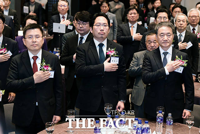 2020년 의료계 신년 하례회 참석한 황교안 자유한국당 대표(왼쪽)