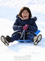 [TF포토] '짜릿한 눈썰매'