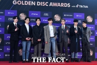 [TF포토] 갓세븐, '카리스마 넘치는 포즈'