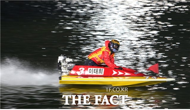 2019그랑프리 경정 우승자 이태희가 상금왕까지 차지하며 트리플 크라운을 달성했다./경륜경정총괄본부 제공