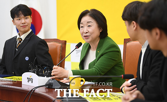 만 18세 참정권, 상상이 현실이 됐어요!