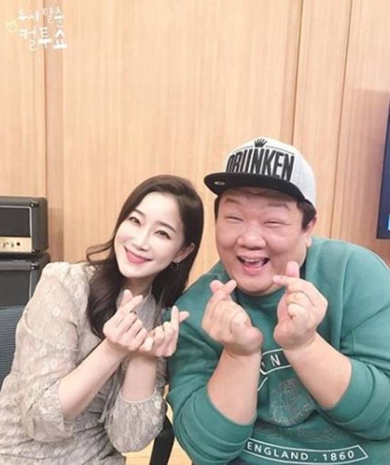 배우 김하영(왼쪽)과 개그맨 유민상이 열애설을 부인했다. / SBS 파워FM 두시탈출 컬투쇼 인스타그램