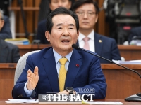 [TF포토] 답변하는 정세균 총리 후보자