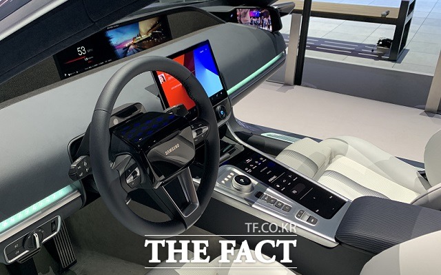 삼성전자가 자율주행 시대를 맞아 5G 기반의 디지털 콕핏(Digital Cockpit) 2020을 선보였다. /라스베이거스=최수진 기자