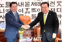 [TF포토] 문희상 국회의장 예방한 최경환 대안신당 대표