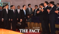 [TF포토] 취임식 입장하는 정세균 국무총리