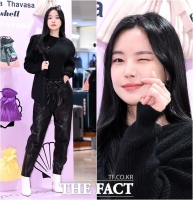 [TF사진관] '윙크하트에 심멎!'…오늘도 사랑스러운 손나은