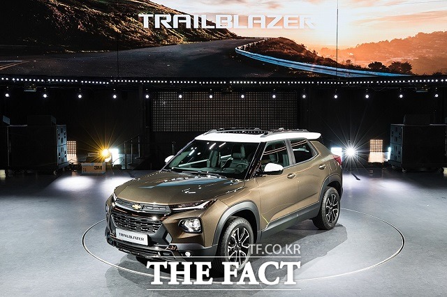 트레일블레이저의 판매 가격은 트림별로 LS 1995만 원, LT 2225만 원, Premier 2490만 원, ACTIV 2570만 원, RS 2620만 원이다. /쉐보레 제공