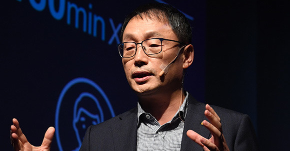 KT는 차기 최고경영자(CEO)로 내정된 구현모 사장의 경영을 뒷받침하기 위해 2020년 조직개편 및 임원인사를 단행했다고 16일 밝혔다. /임영무 기자