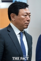  신동빈 회장, '롯데인' 100명 앞에서 '과거 롯데 버려라'