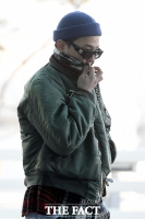 [TF포토] 지드래곤, '강추위에 꽁꽁 싸맸지용'