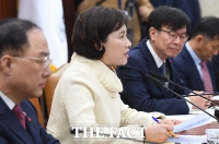 [TF포토] 모두 발언하는 유은혜 사회부총리