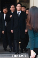 [TF포토] 파기환송심 4차 공판 마치고 나오는 이재용 부회장