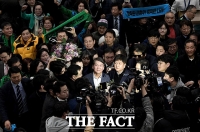 [TF사진관] 돌아온 안철수, '지지자 환호 받으며 금의환향'