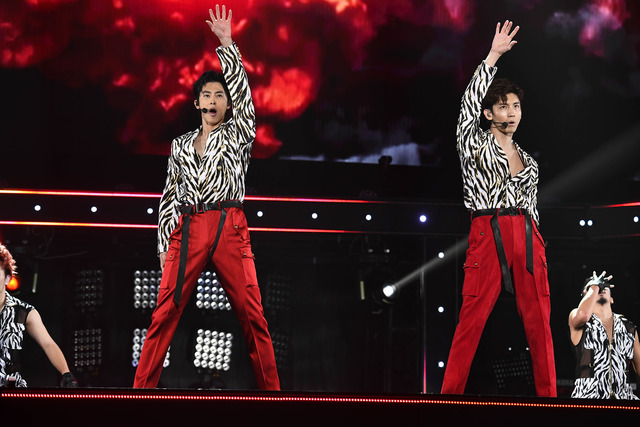 동방신기는 지난해 11월 후쿠오카 야후오쿠돔을 시작으로 도쿄돔, 홋카이도 삿포로돔, 나고야돔, 오사카 쿄세라돔 등 일본 5개 도시에서 14회 공연을 했다. /SM엔터 제공