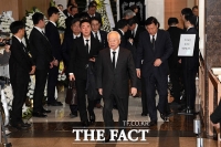 [TF포토] 고 신격호 회장 빈소 방문한 손경식 CJ 회장