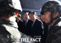 [TF포토] 해병대 제2사단 격려방문한 손학규 바른미래당 대표