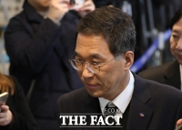 [TF포토] 신격호 회장 조문하는 김주영 한국노총 위원장