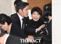 [TF포토] 조문 마친 정용진 부회장