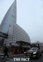 [TF포토] ‘평생의 꿈’ 롯데월드타워 찾은 고 신격호 회장 운구행렬