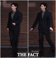 [TF포토] 옥택연, '녹슬지 않은 문워크 실력'